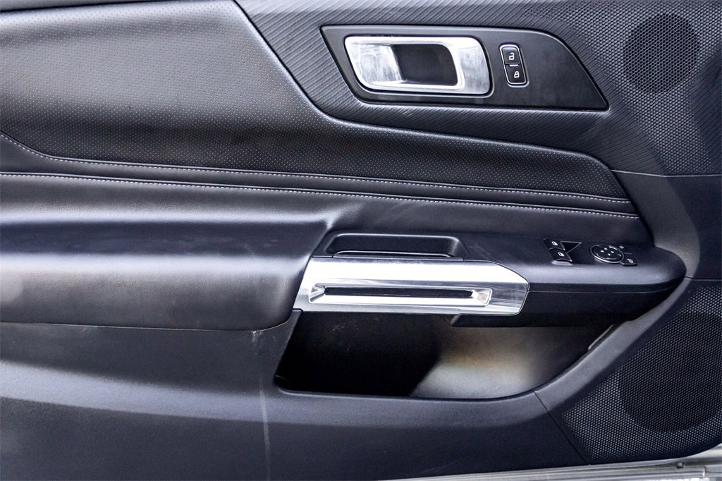 Used 2024 Ford Mustang Premium image 9