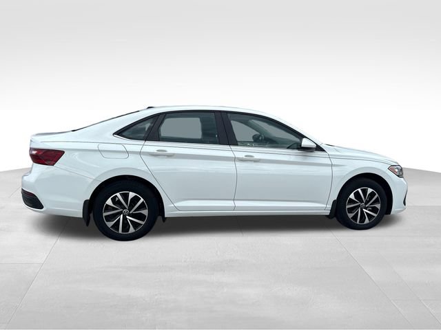Used 2023 Volkswagen Jetta S image 6