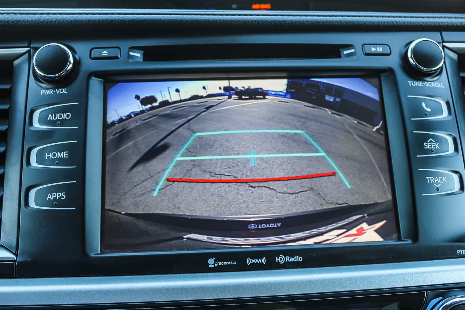 Used 2019 Toyota Highlander Plus FWD image 24