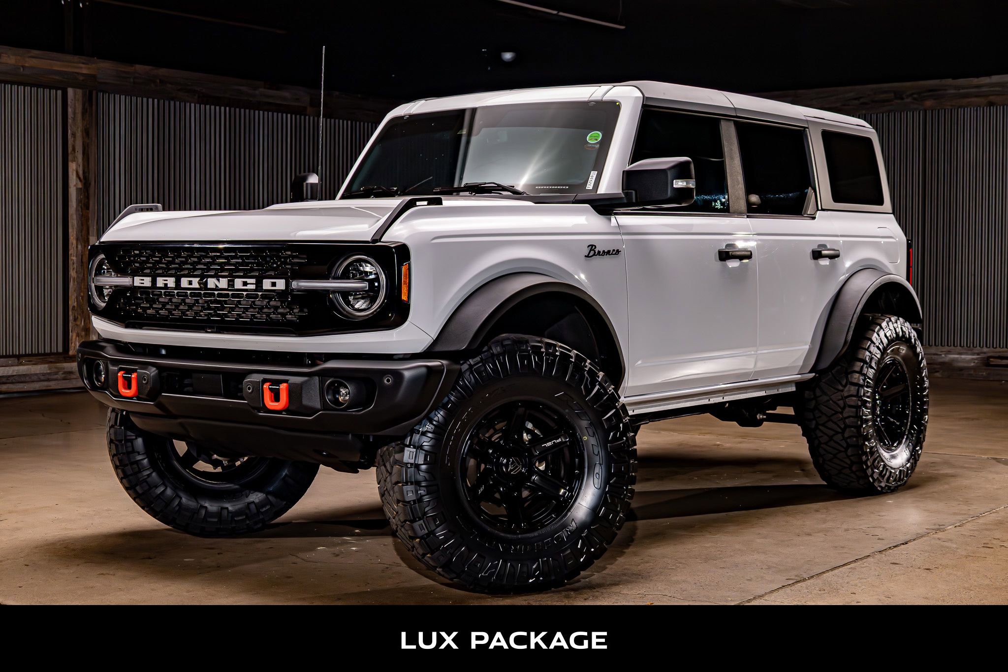 Used 2023 Ford Bronco Wildtrak image 5