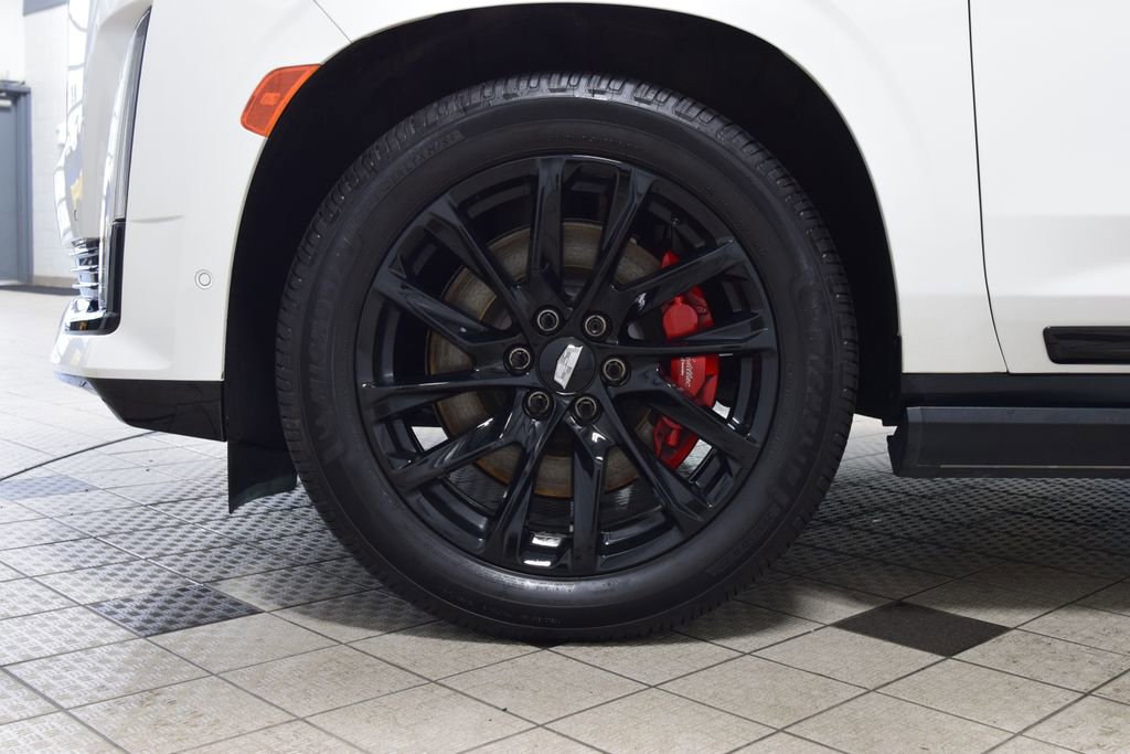 Used 2024 Cadillac Escalade ESV Sport Platinum w/ LPO, ONYX Package AWD/4WD image 29