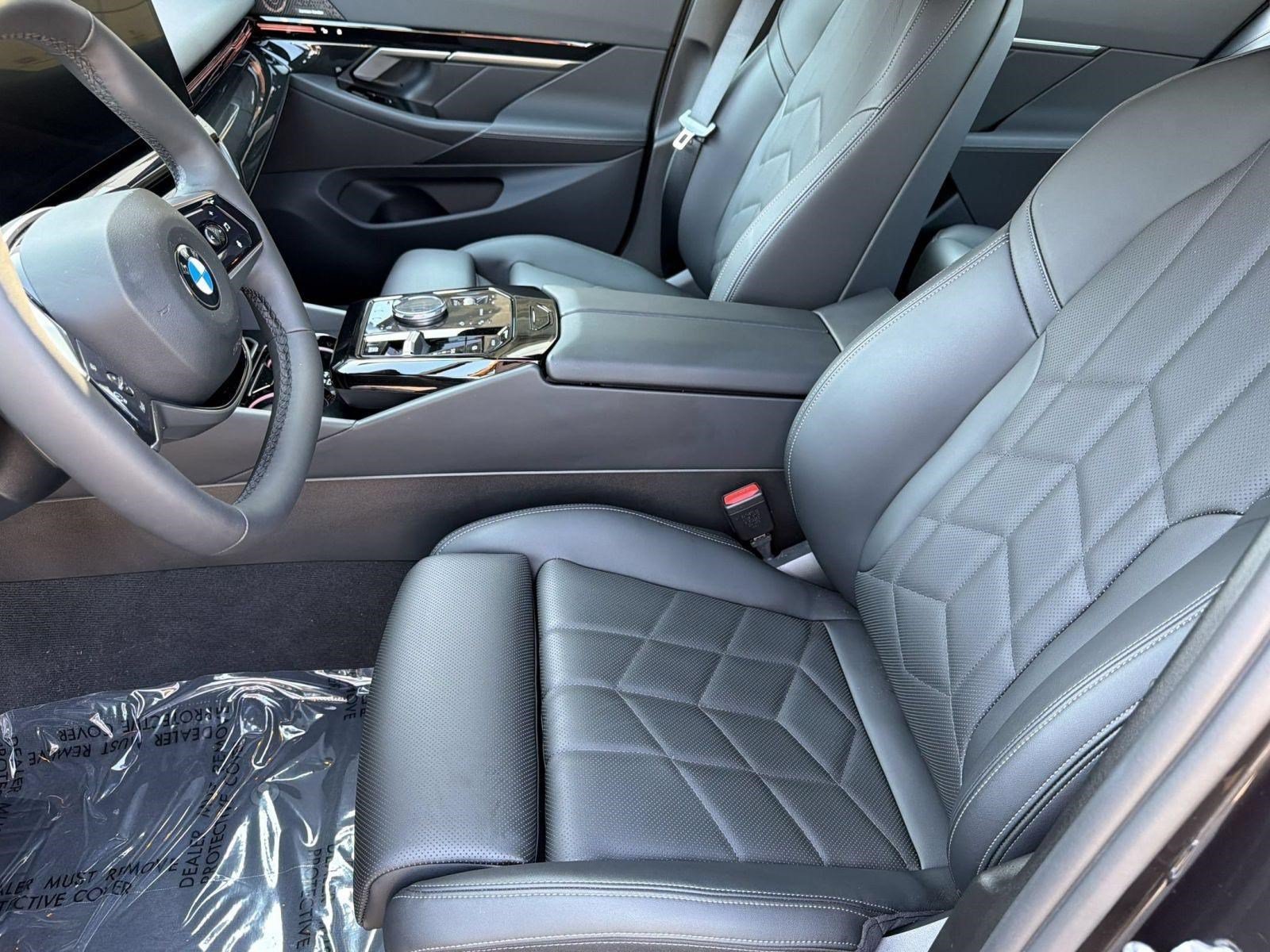 Used 2026 BMW 530i RWD image 5