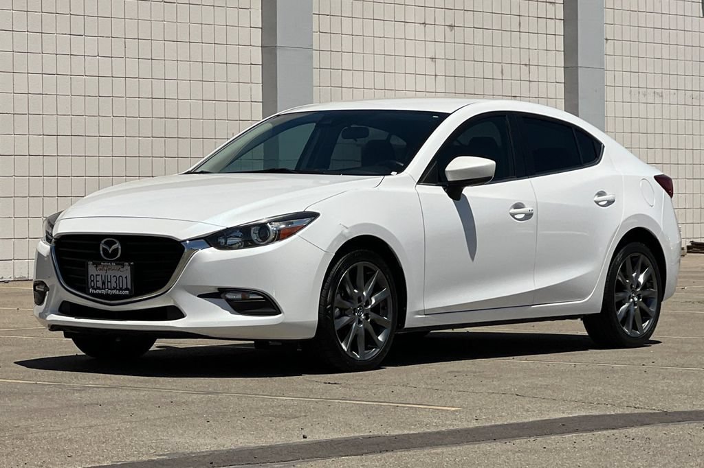 Used 2018 MAZDA MAZDA3 Touring FWD image 10