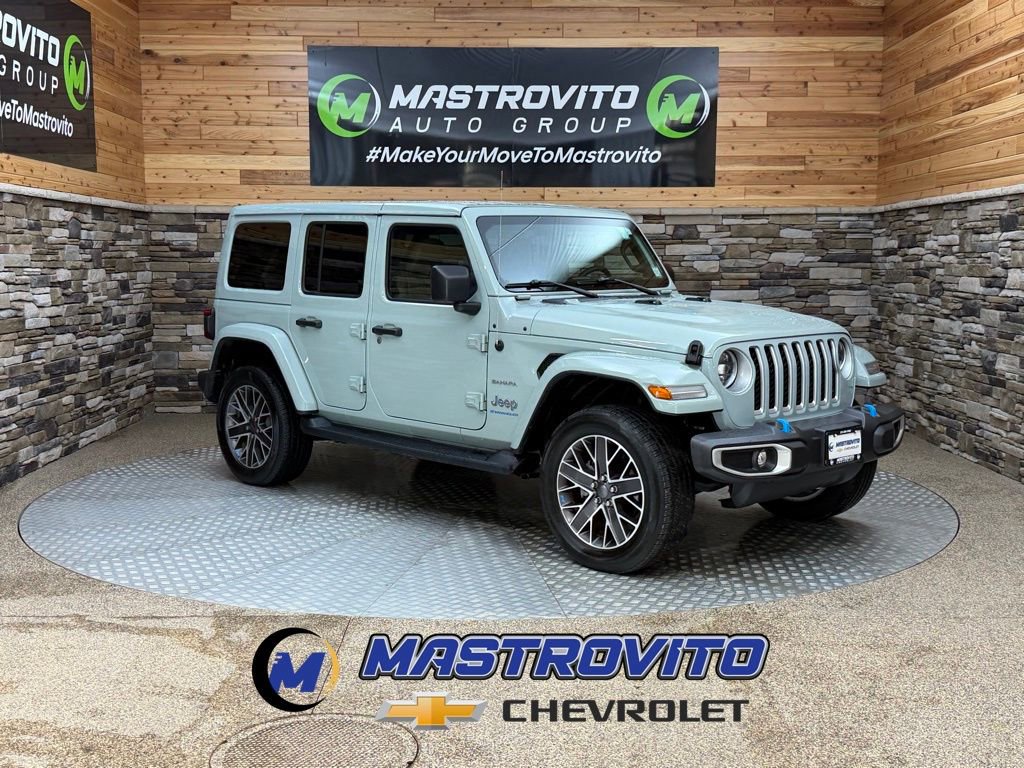 Used 2023 Jeep Wrangler Unlimited Sahara w/ Cold Weather Group AWD/4WD image 1