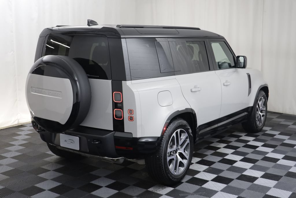 Certified 2026 Land Rover Defender 110 X-Dynamic SE AWD/4WD image 19