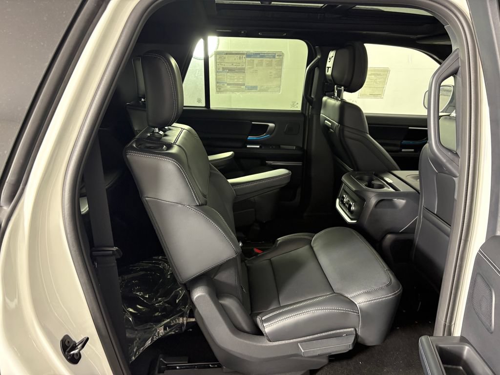 New 2026 Ford Expedition Max Platinum w/ Stealth Performance Package AWD/4WD image 40