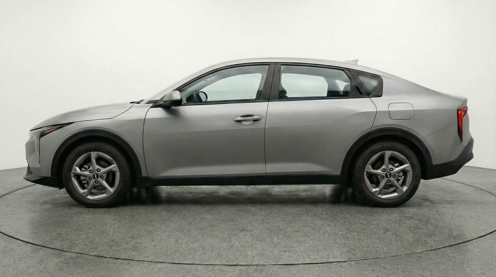 Used 2025 Kia K4 LXS image 5