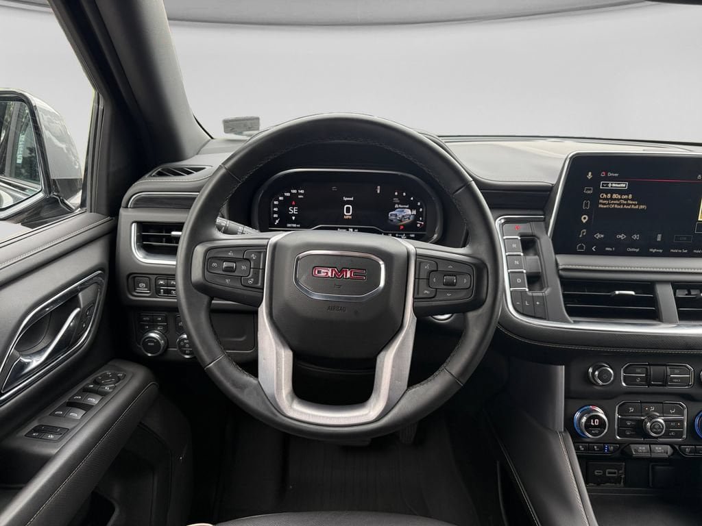 Used 2023 GMC Yukon SLT w/ SLT Luxury Package AWD/4WD image 13