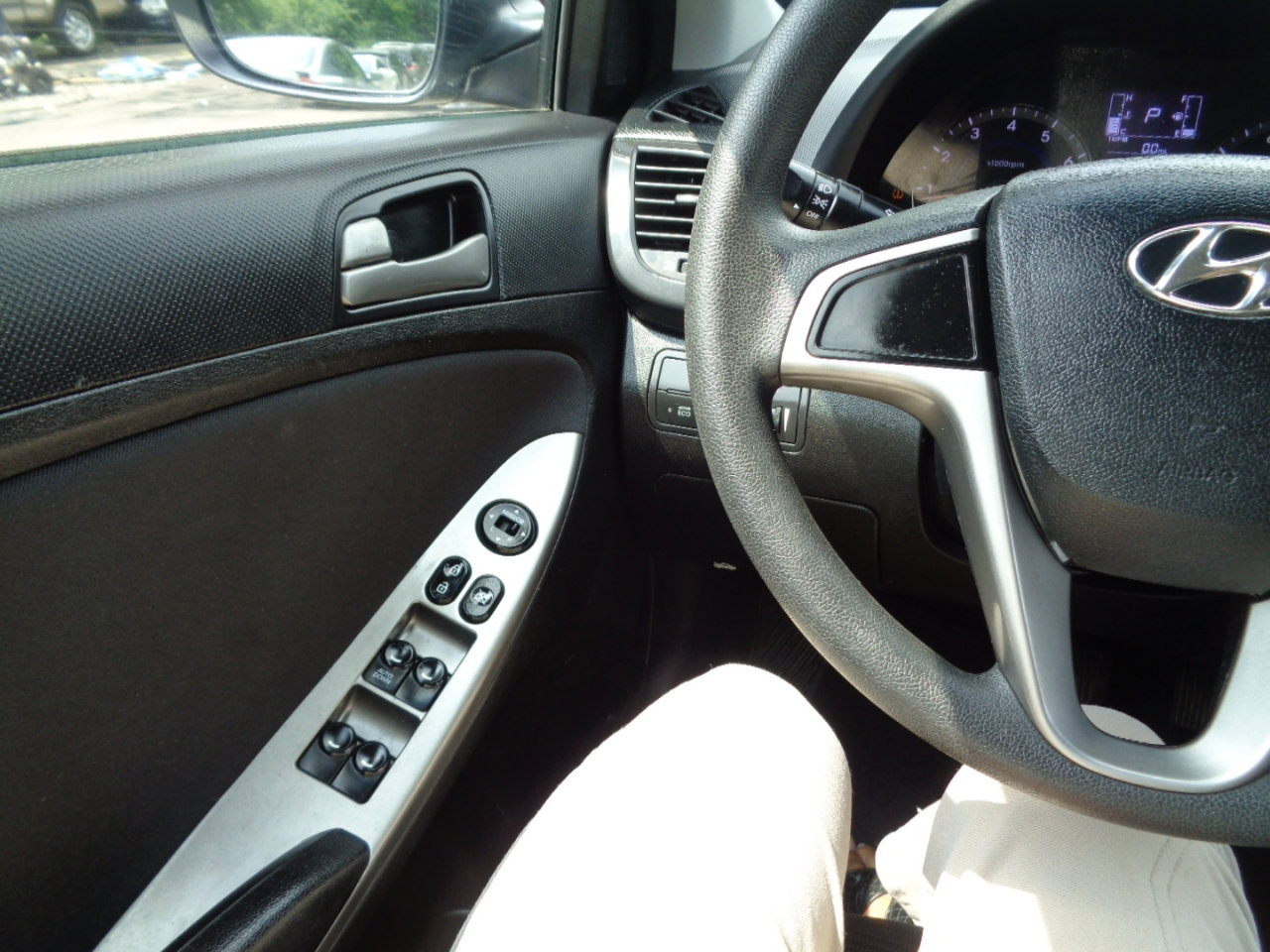 Used 2017 Hyundai Accent SE image 22