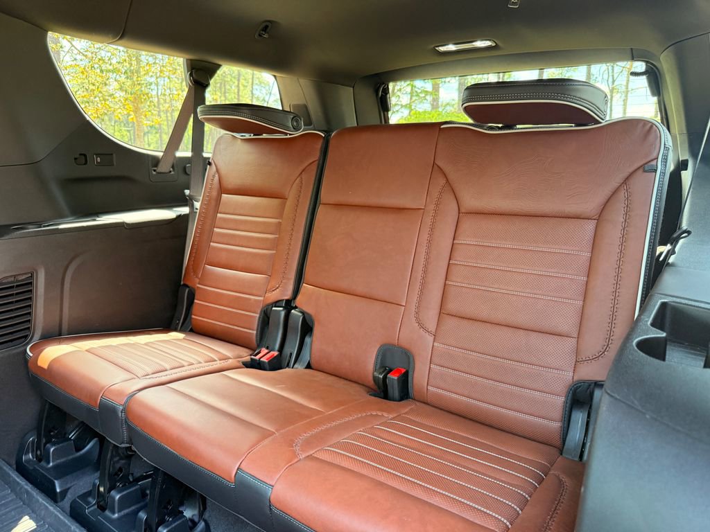 Used 2024 GMC Yukon XL Denali Ultimate AWD/4WD image 34
