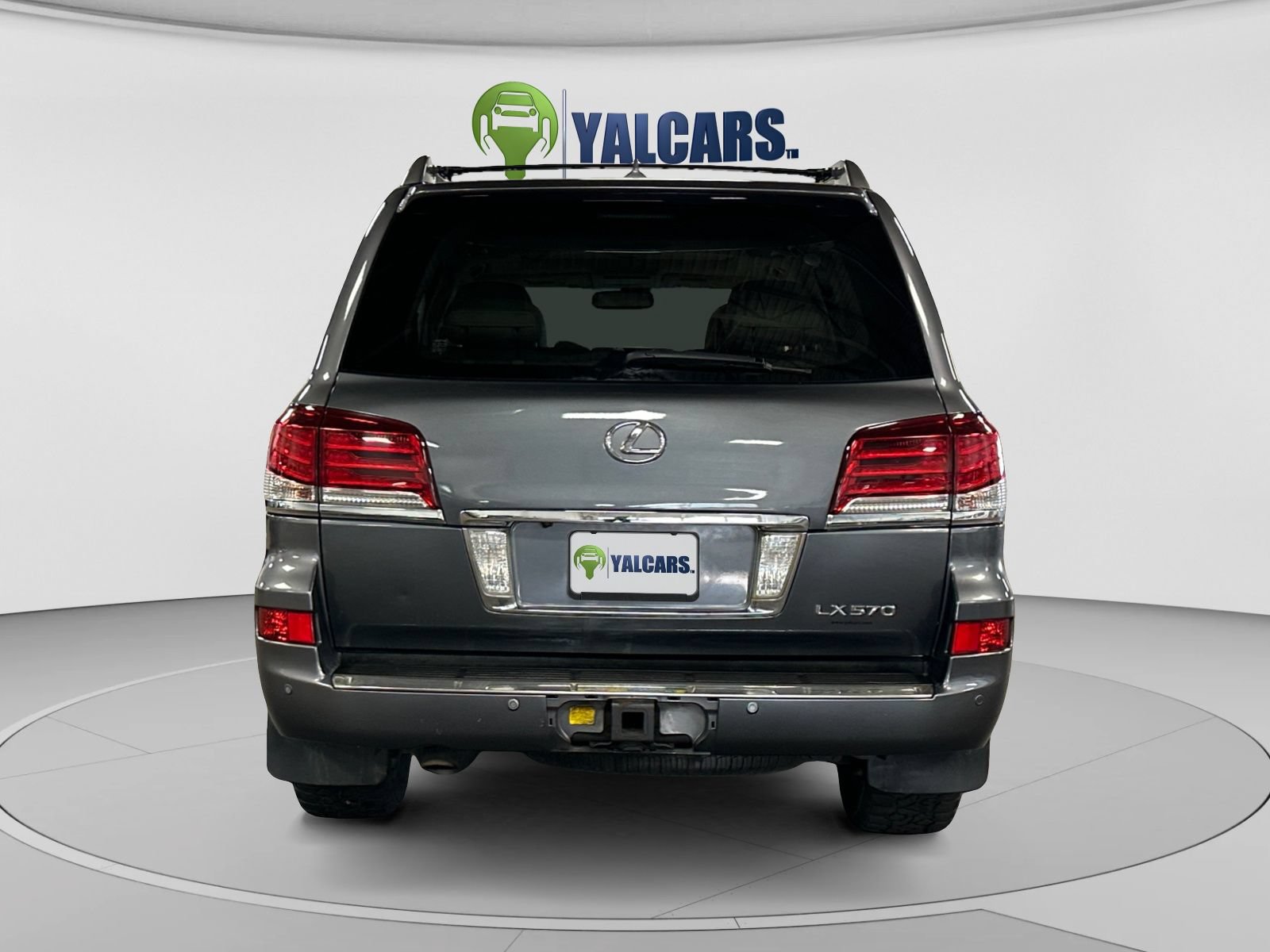 Used 2013 Lexus LX 570 4WD w/ Luxury Pkg image 4
