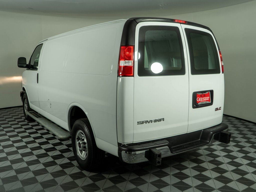 Used 2024 GMC Savana 2500 w/ Driver Convenience Package image 4