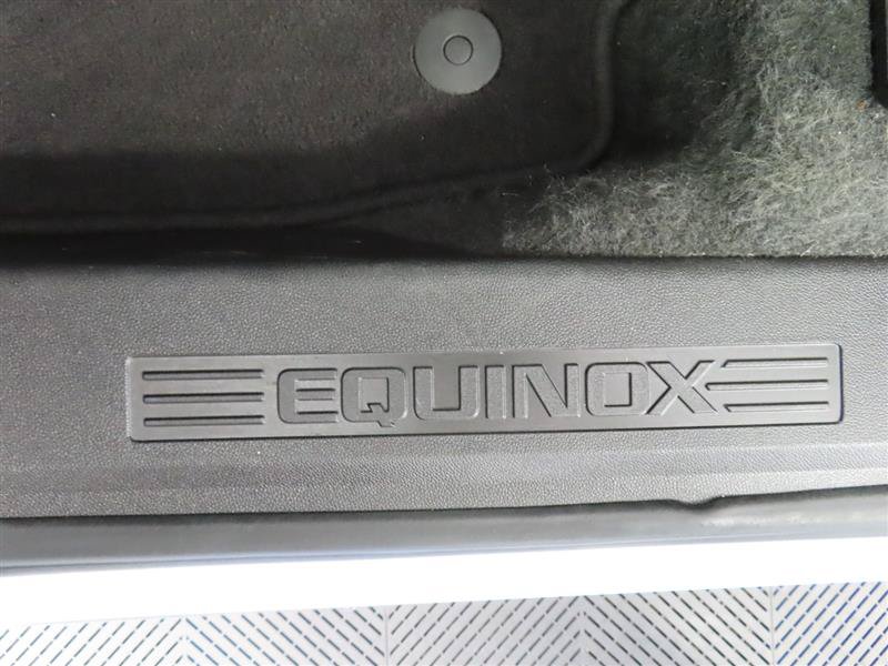Used 2024 Chevrolet Equinox LT FWD image 18