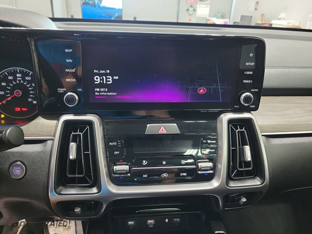 Used 2023 Kia Sorento S w/ Panoramic Sunroof Package AWD/4WD image 39