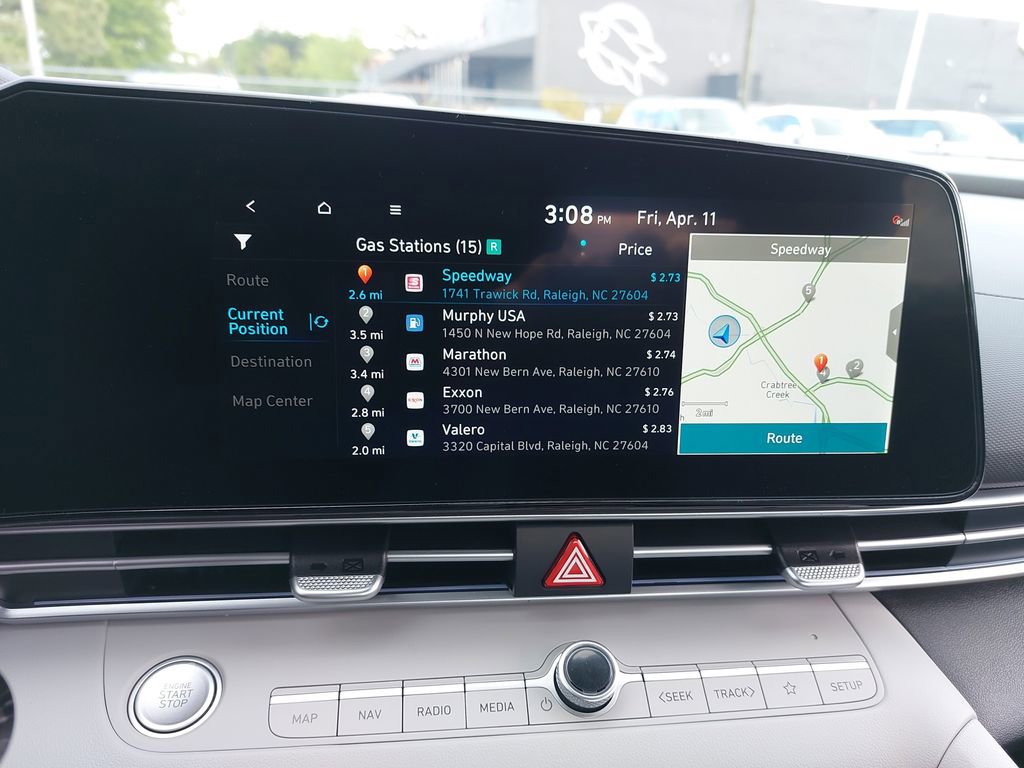 Certified 2025 Hyundai Elantra Limited FWD image 23