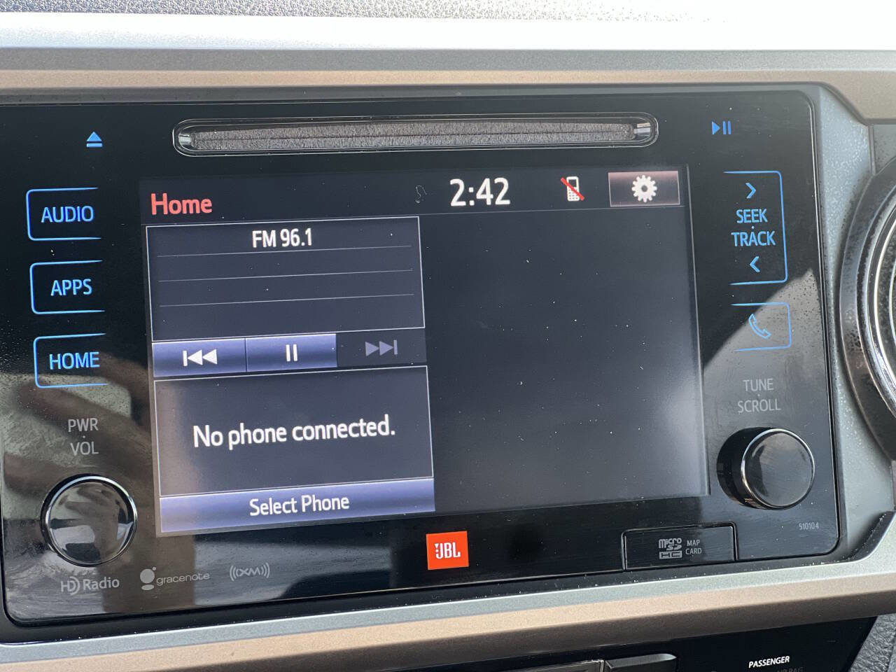 Used 2017 Toyota Tacoma Limited w/ Tow Package image 32