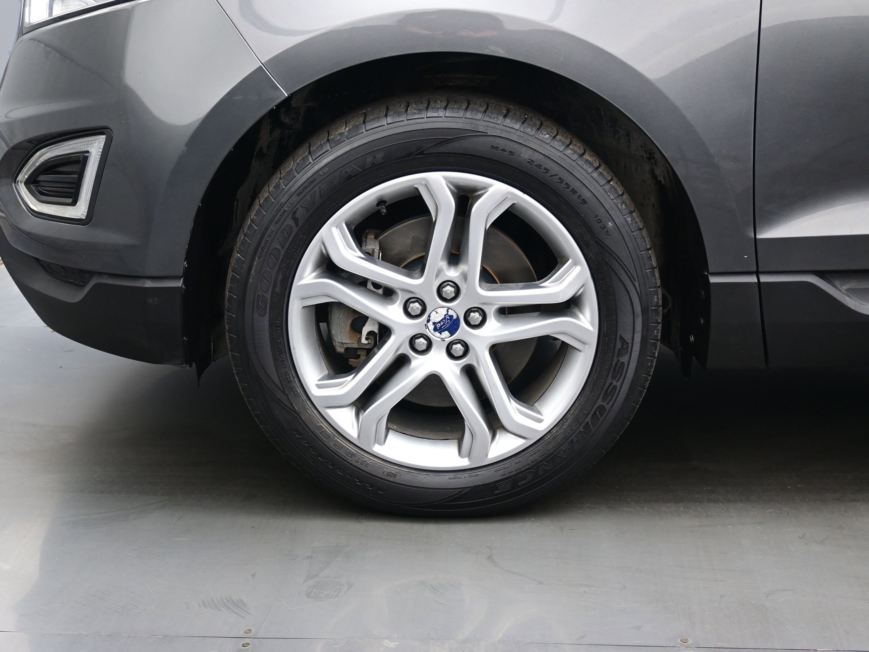 Used 2015 Ford Edge Titanium w/ Equipment Group 301A image 9