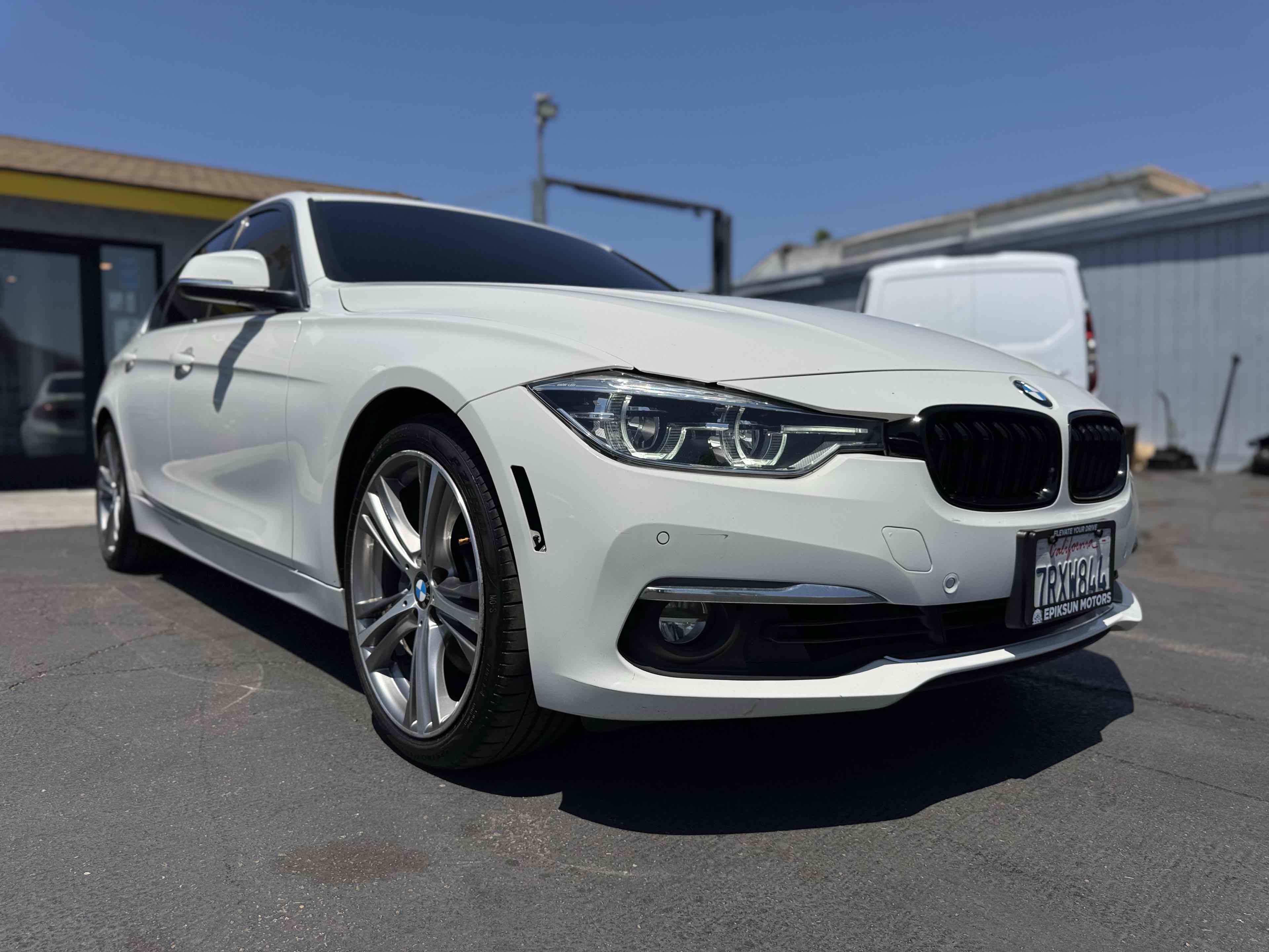 Used 2016 BMW 340i Sedan RWD image 3