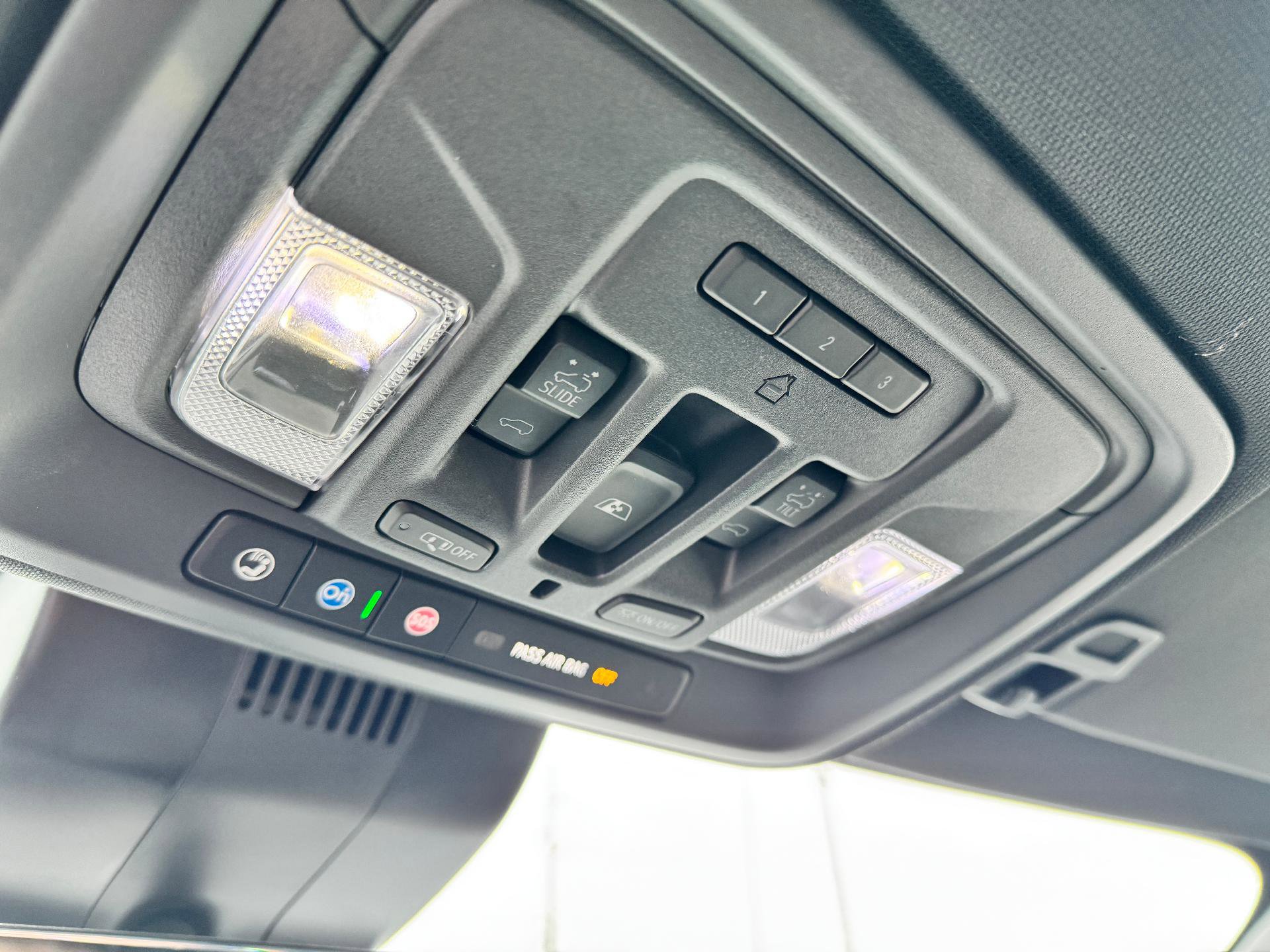 Used 2024 Chevrolet Silverado 1500 ZR2 w/ Technology Package image 35