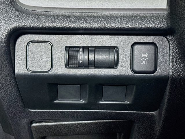 Used 2016 Subaru Crosstrek 2.0i AWD/4WD image 10