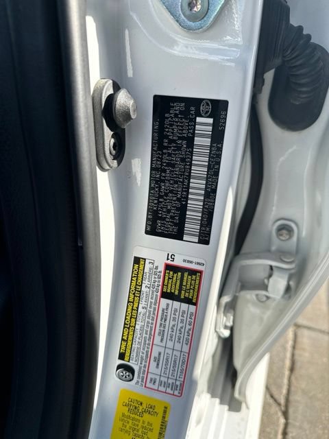 Used 2024 Toyota Camry LE w/ Convenience Package FWD image 11