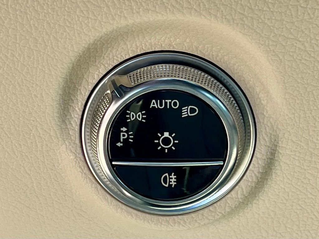 Certified 2023 Mercedes-Benz C 300 4MATIC Sedan image 24