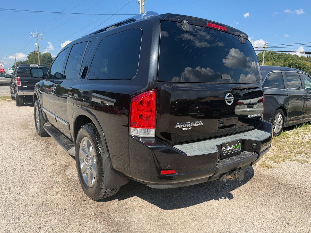 Used 2012 Nissan Armada Platinum AWD/4WD image 3