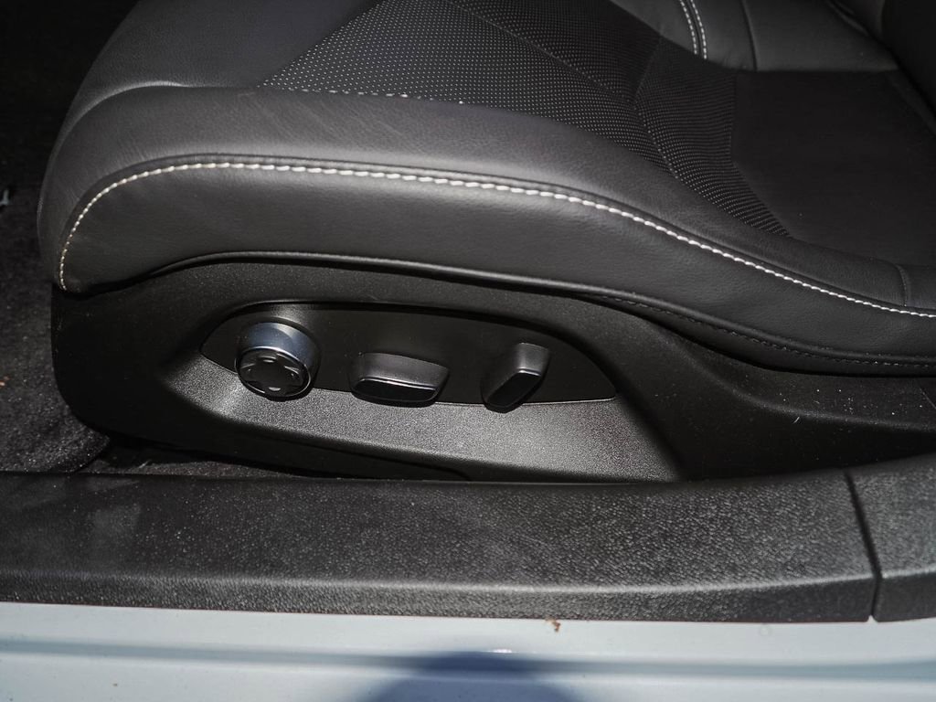 Certified 2023 Chevrolet Corvette Stingray Preferred Cpe w/ Engine Appearance Package image 24