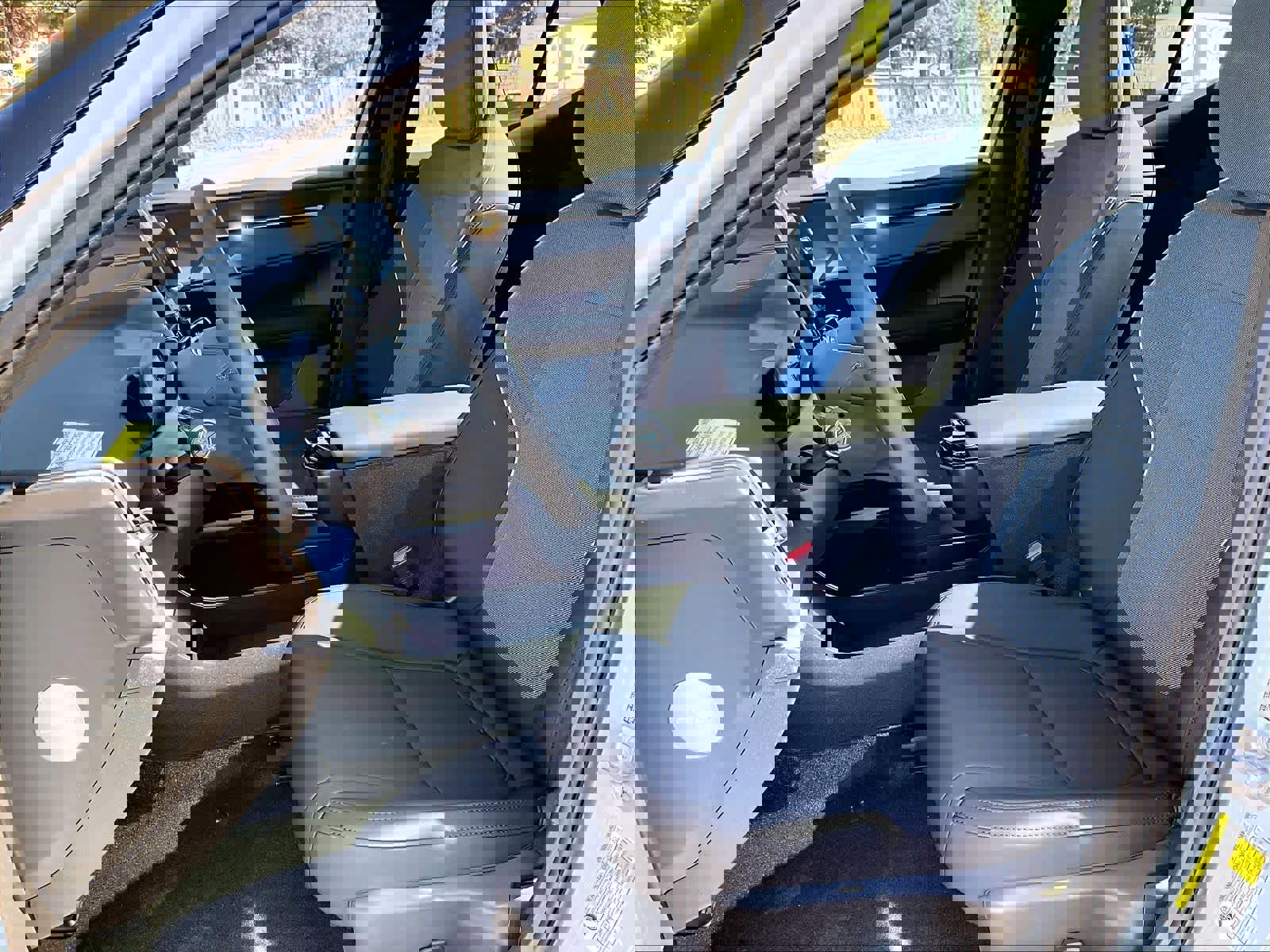 New 2026 Volvo EX30 Plus w/ Protection Package Premier image 11