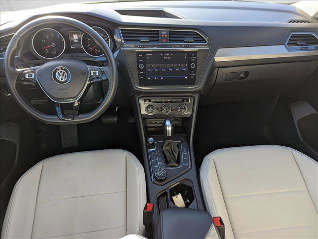 Used 2020 Volkswagen Tiguan SE image 17