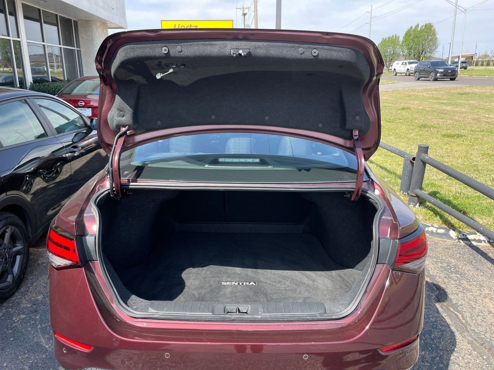 Used 2025 Nissan Sentra SV image 29