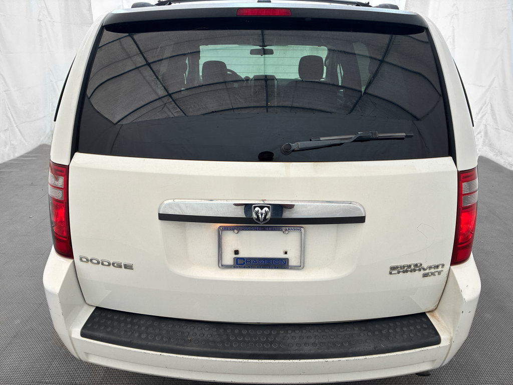 Used 2009 Dodge Grand Caravan SXT FWD image 5