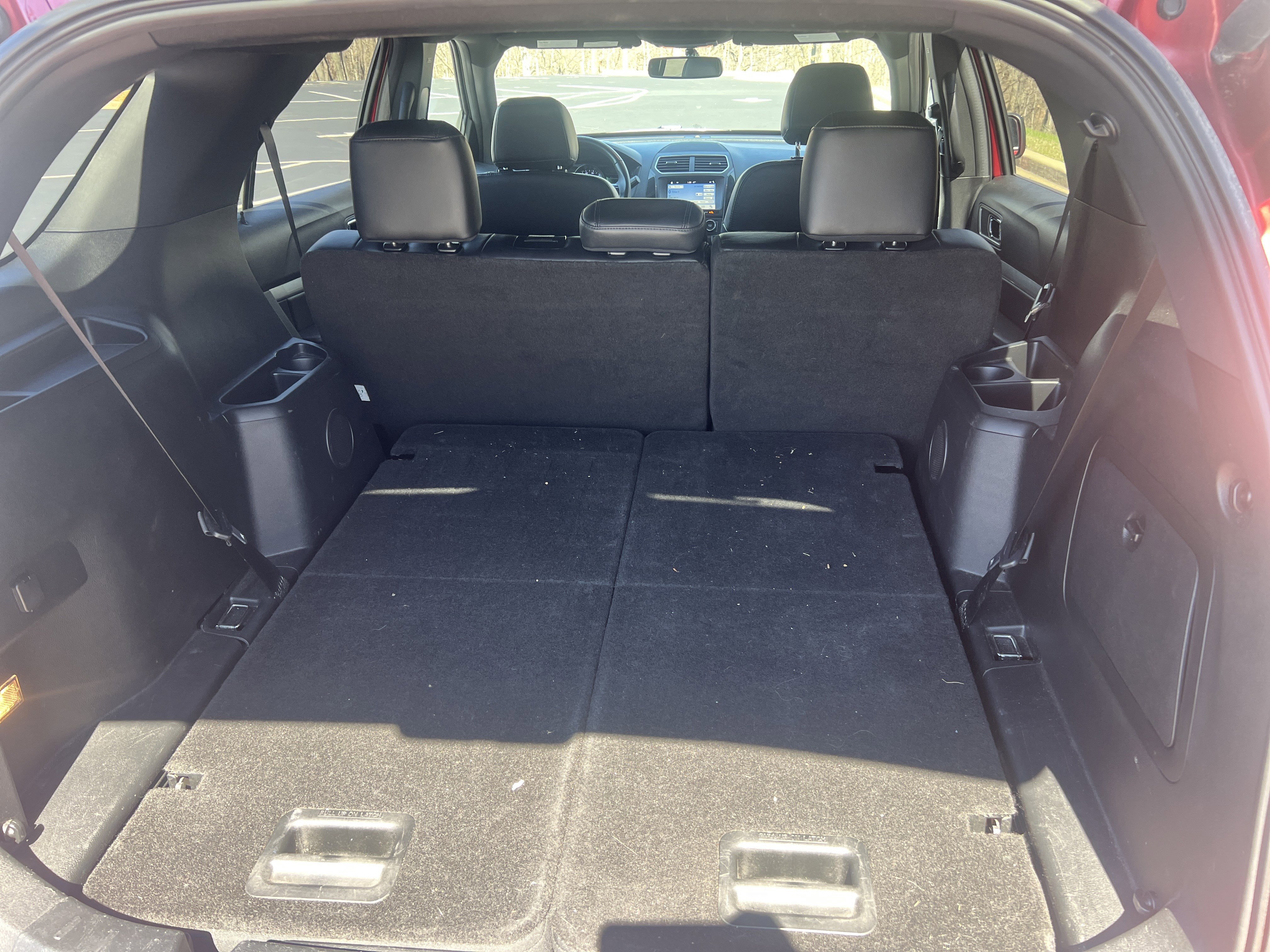 Used 2017 Ford Explorer XLT w/ Equipment Group 202A AWD/4WD image 26