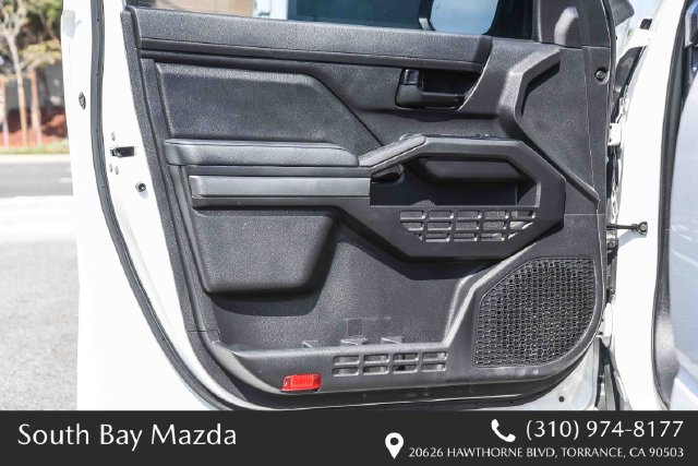 Used 2025 Toyota Tacoma SR5 AWD/4WD image 23