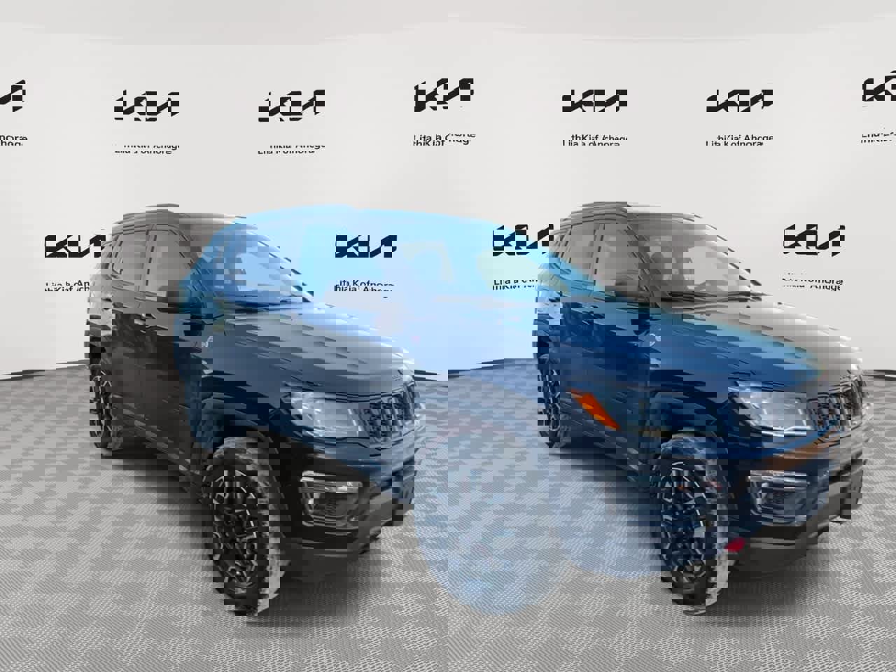 Used 2020 Jeep Compass Trailhawk image 2