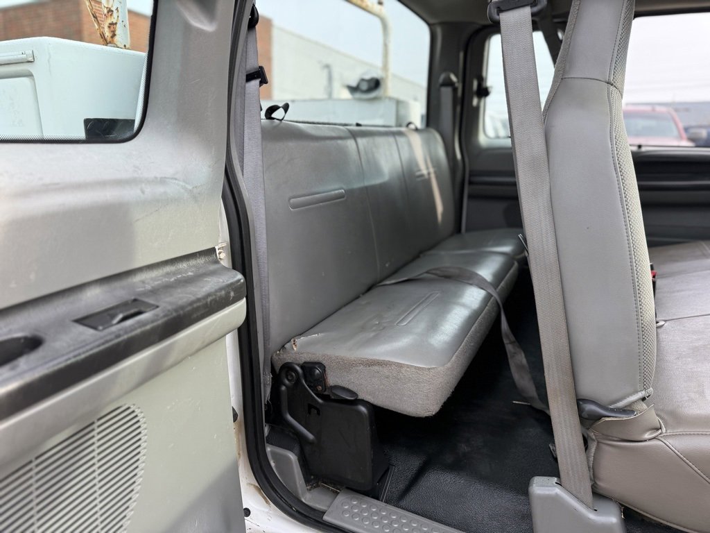 Used 2005 Ford F250 XL image 19