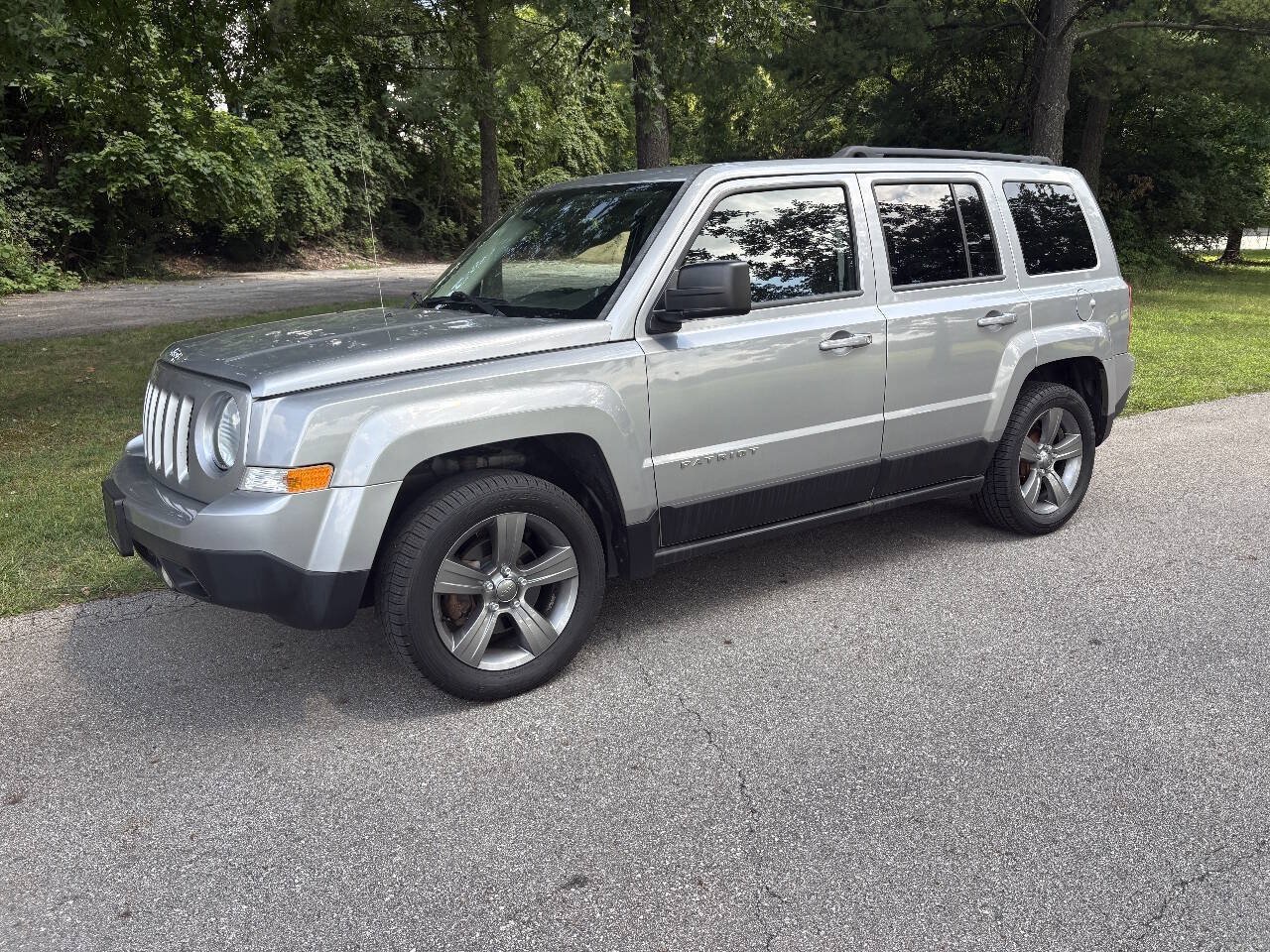 Used 2014 Jeep Patriot High Altitude FWD image 8