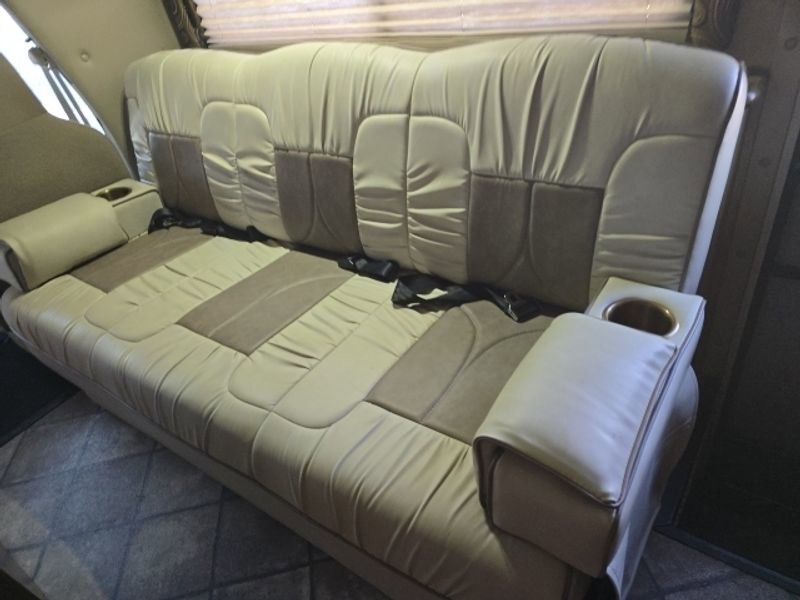 Used 2014 Ford E-450 and Econoline 450 Super Duty w/ Motorhome Prep Package image 19