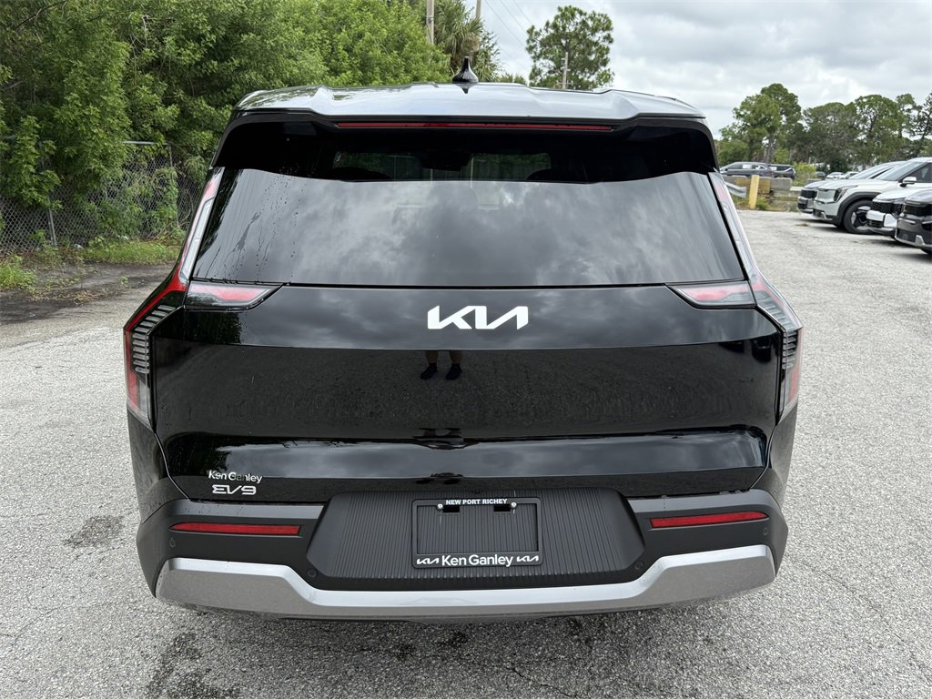New 2026 Kia EV9 Light image 5