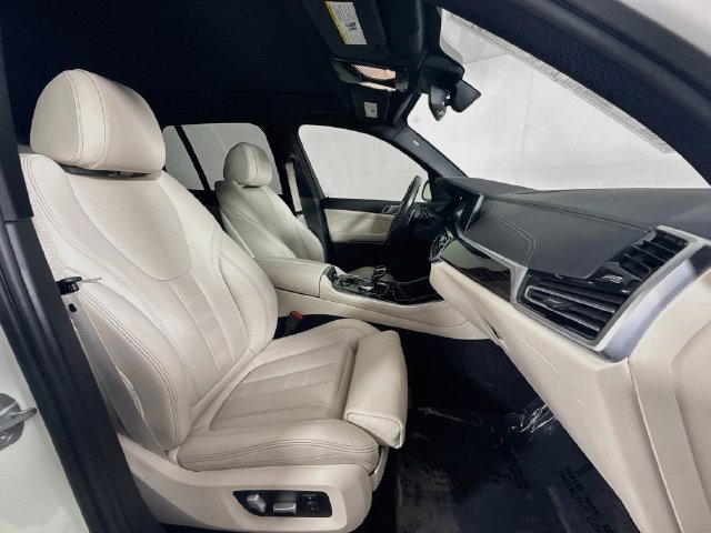 Used 2020 BMW X5 sDrive40i w/ M Sport Package RWD image 30