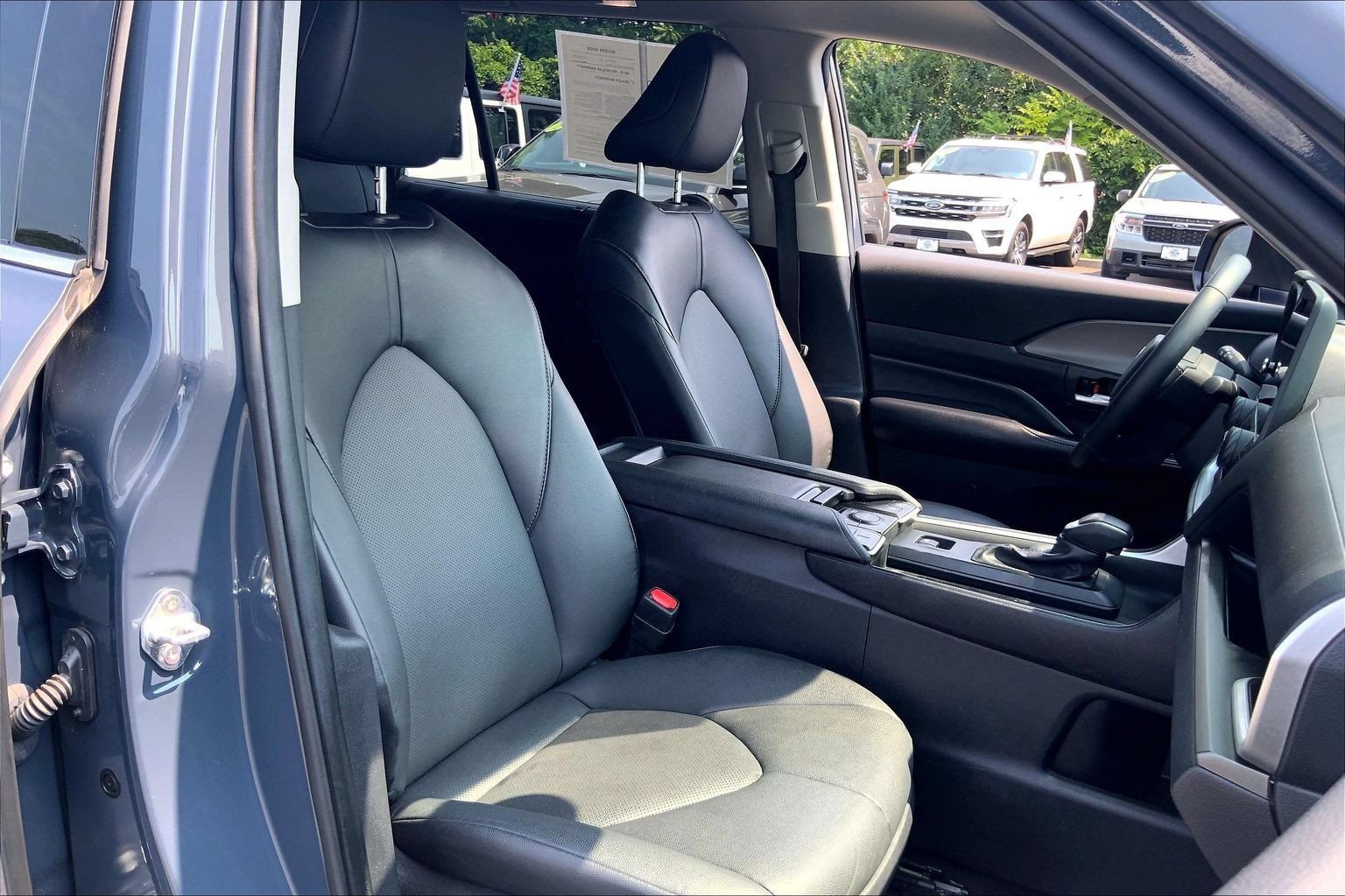 Used 2024 Toyota Grand Highlander AWD image 7