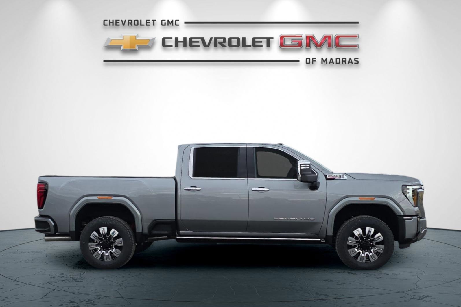 New 2026 GMC Sierra 2500 Denali w/ Denali Reserve Package image 2