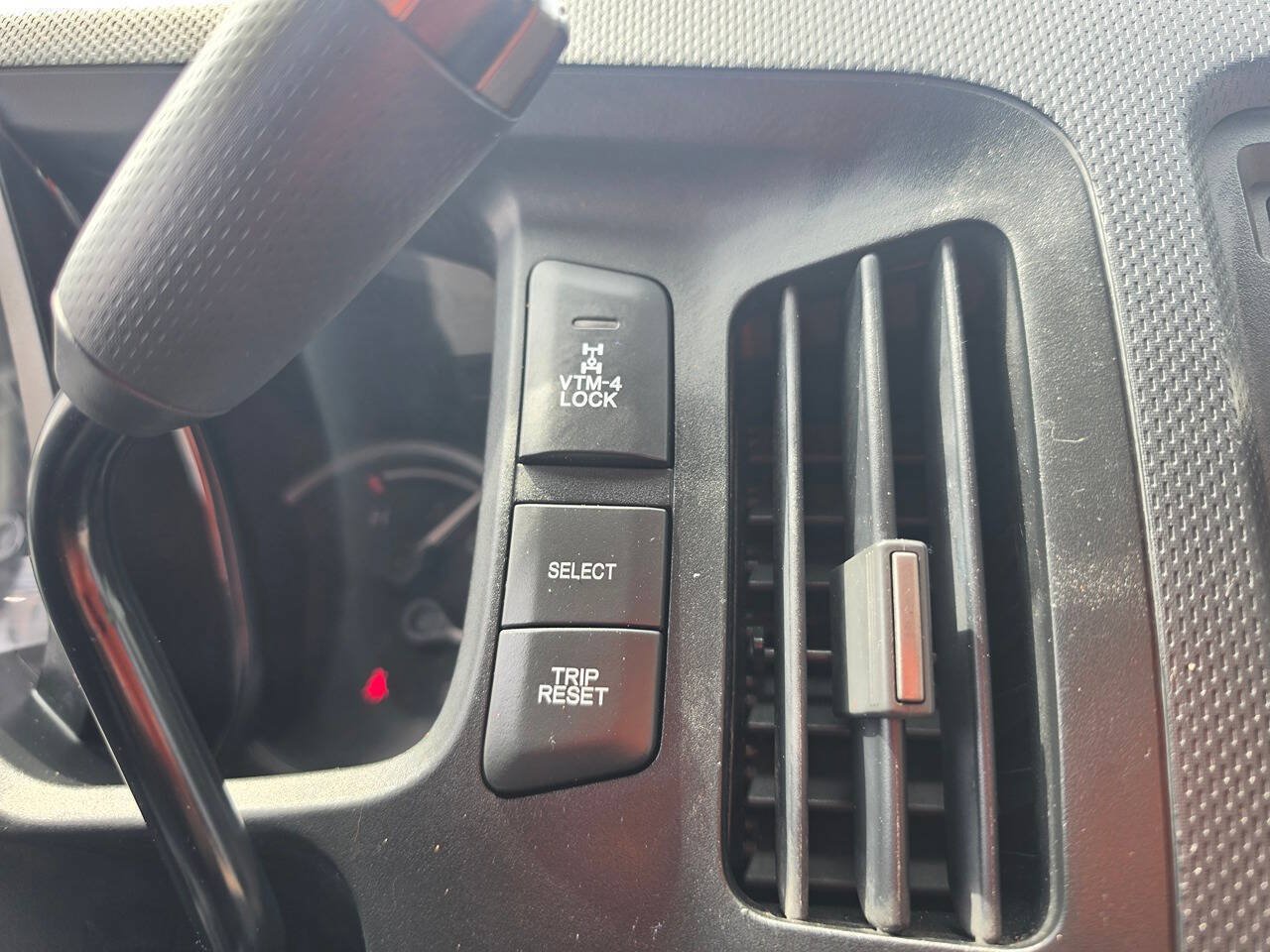 Used 2014 Honda Ridgeline Sport image 40
