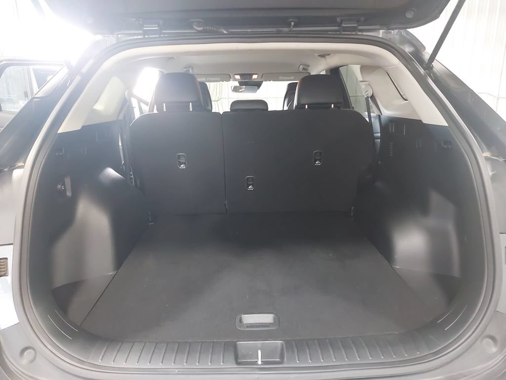 Used 2023 Kia Sportage EX AWD/4WD image 12