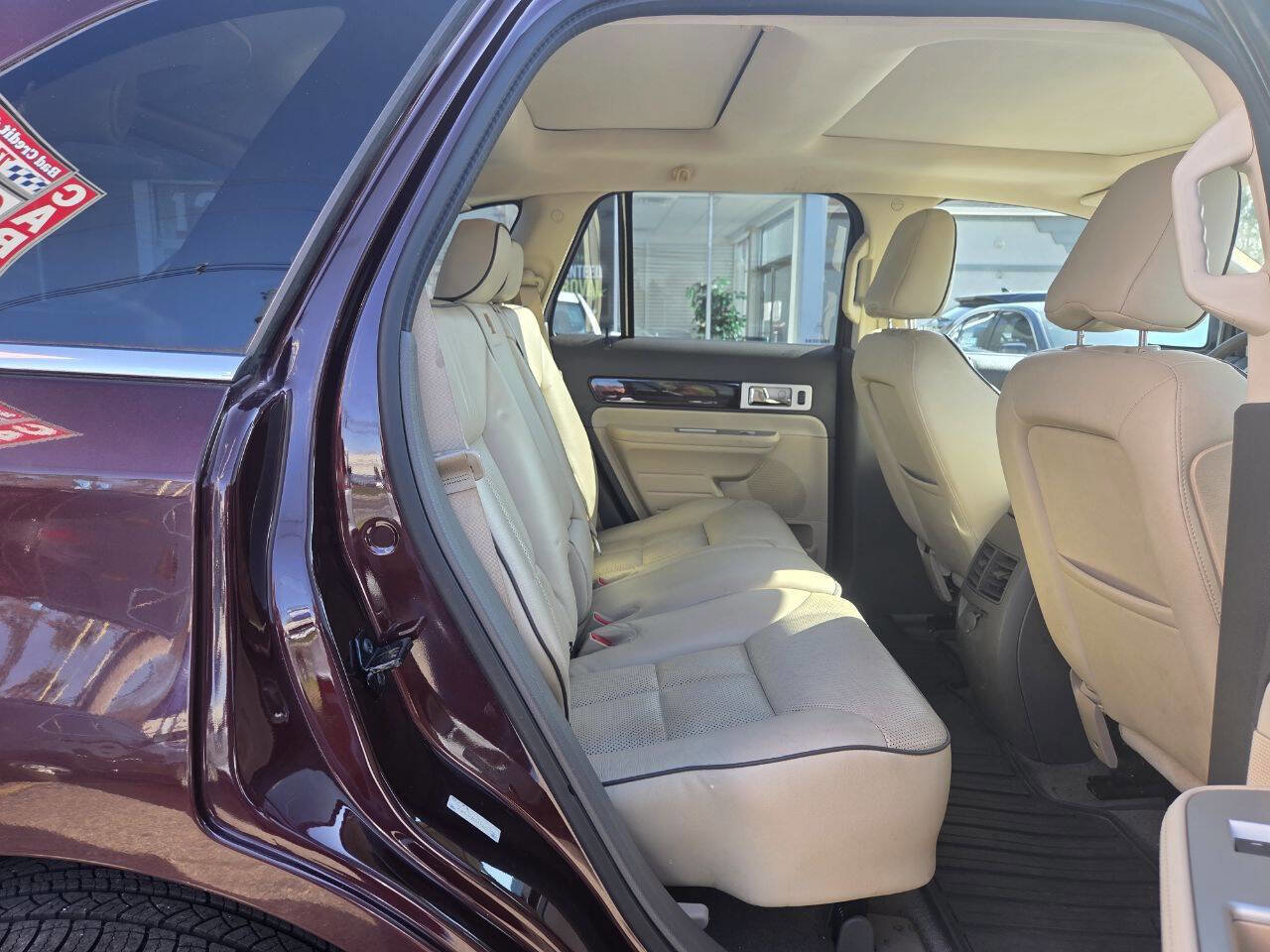 Used 2010 Lincoln MKX AWD image 17