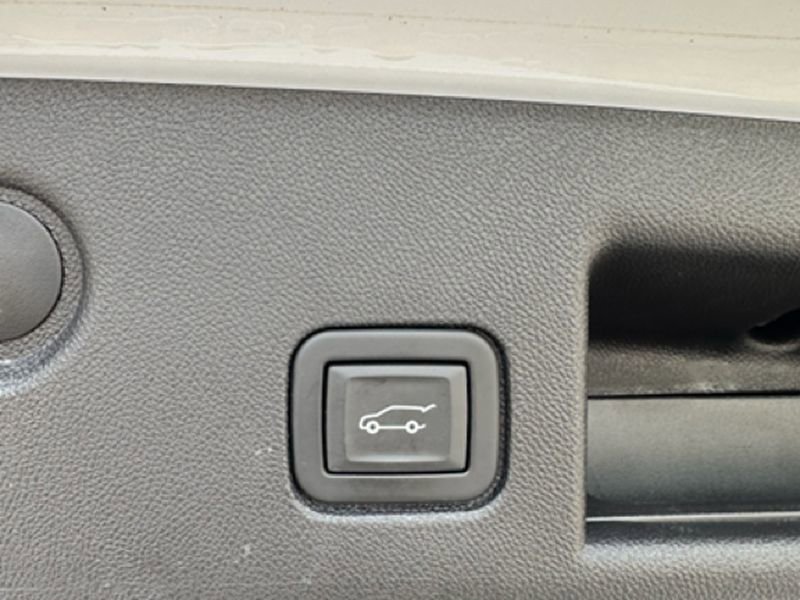 Used 2024 Chevrolet Equinox RS w/ LPO, Floor Liner Package FWD image 25