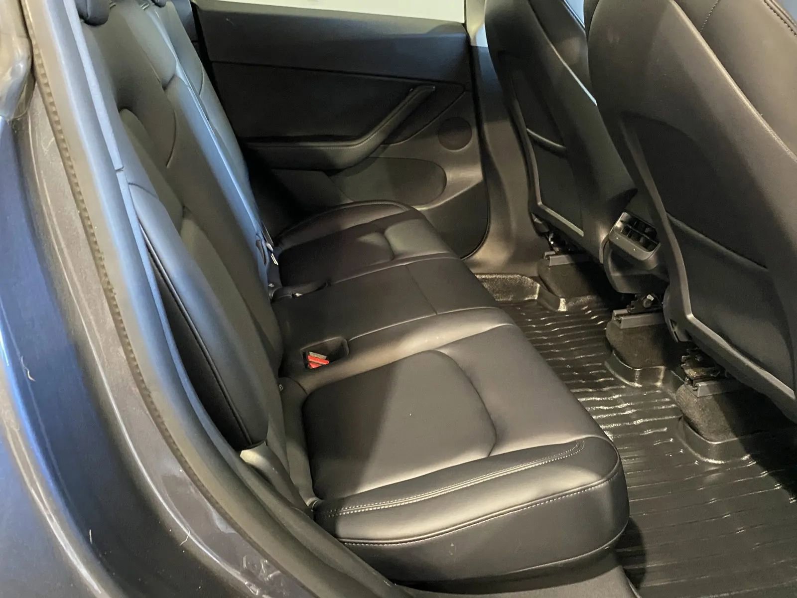 Used 2021 Tesla Model Y Long Range image 7