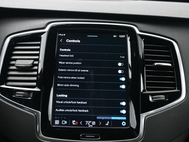 Used 2023 Volvo XC90 T8 Plus image 16