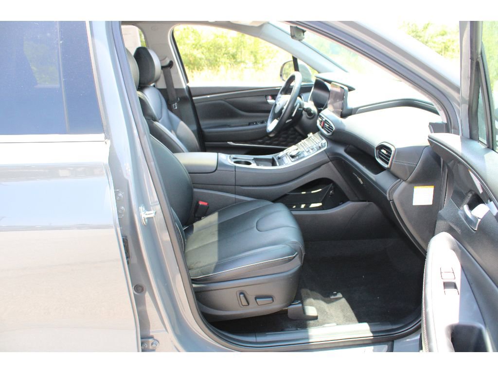 Used 2023 Hyundai Santa Fe Limited image 16