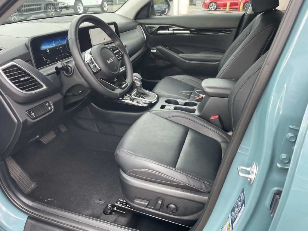 Used 2025 Kia Seltos SX AWD/4WD image 19